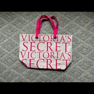 NEW VICTORIAS SECRET TOTE BAG